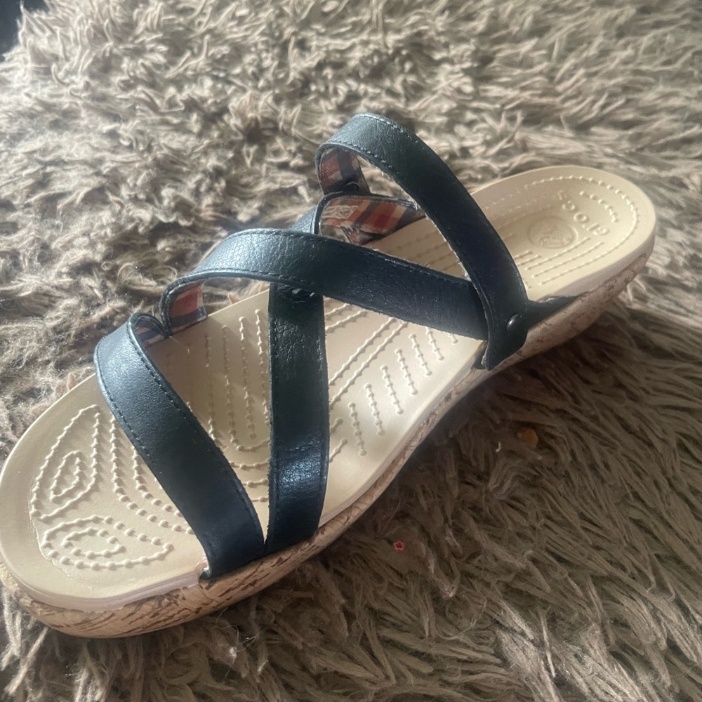 Croc wedges